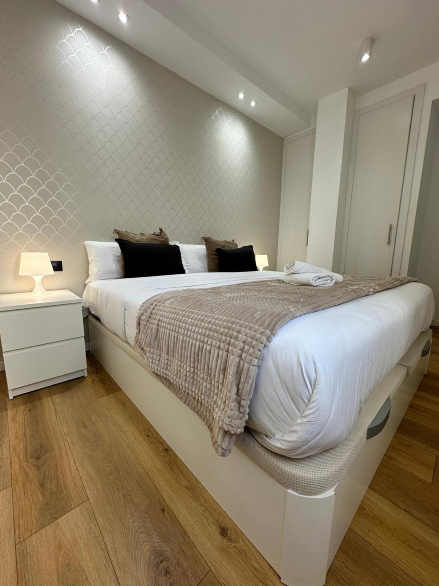 Capuchinos Deluxe Apartment Malaga Exterior photo
