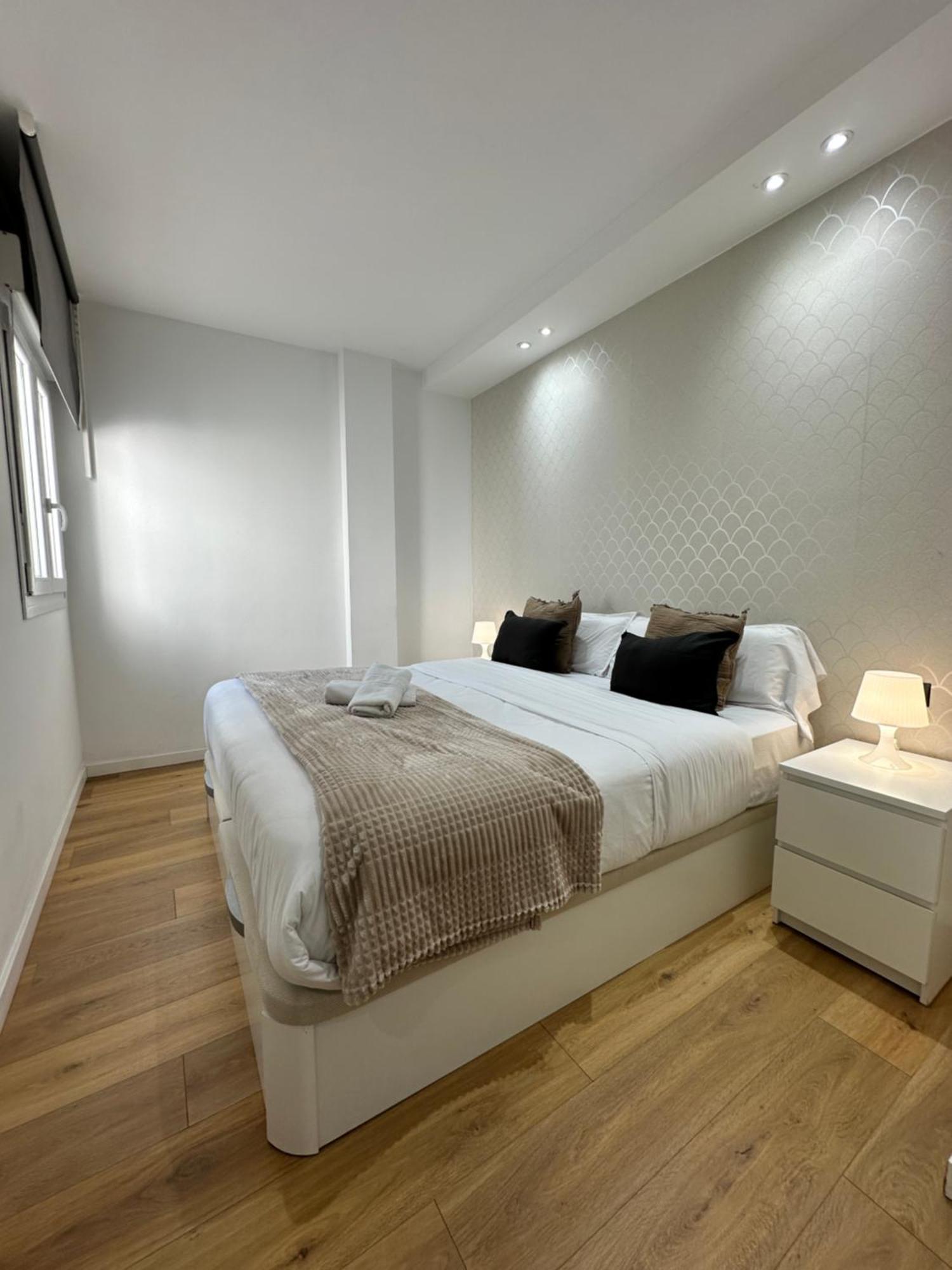 Capuchinos Deluxe Apartment Malaga Exterior photo